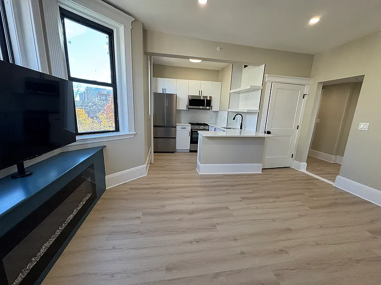 Waldorf Lofts — Photo 38