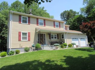 100 Longview Rd, Monroe, CT 06468