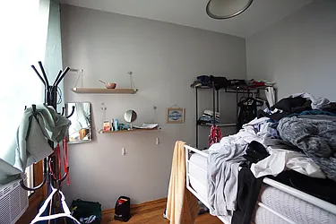 Rented by Rennit Inc.