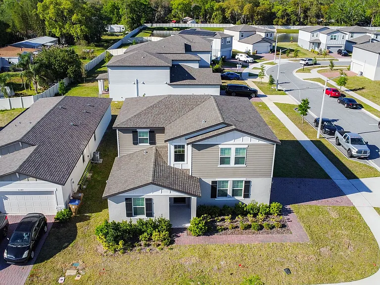 5251 Meredrew Ln — Photo 4