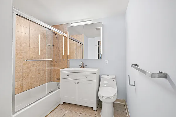 Rented by Compass | media 9