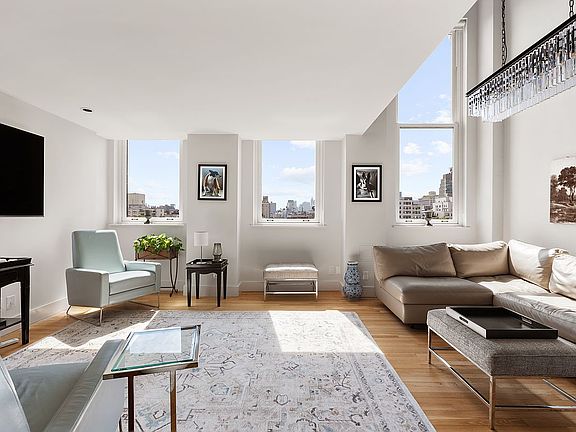 3rd image of 305 2nd Ave APT 727