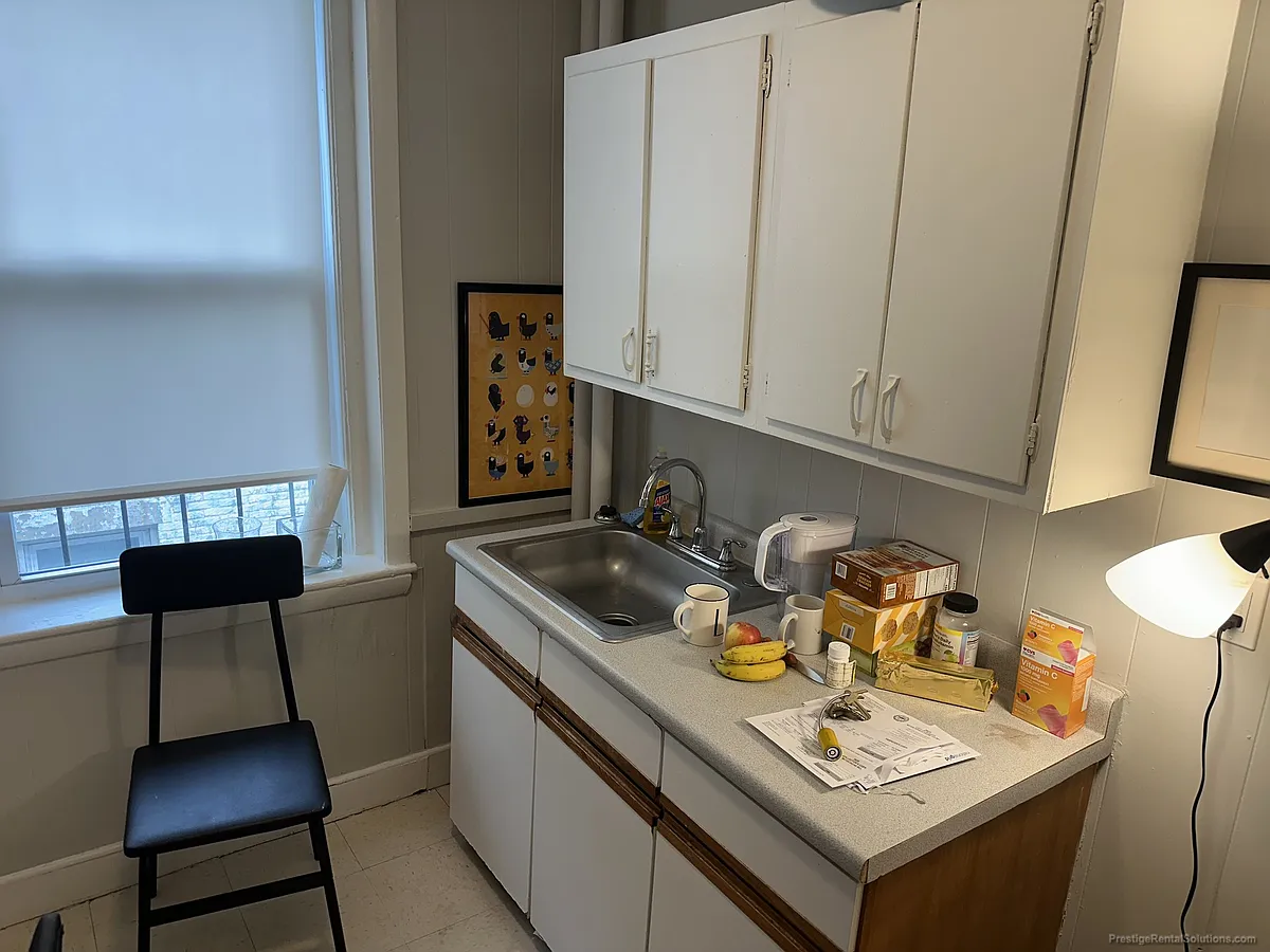 Building Photo - 94 Gordon St #15