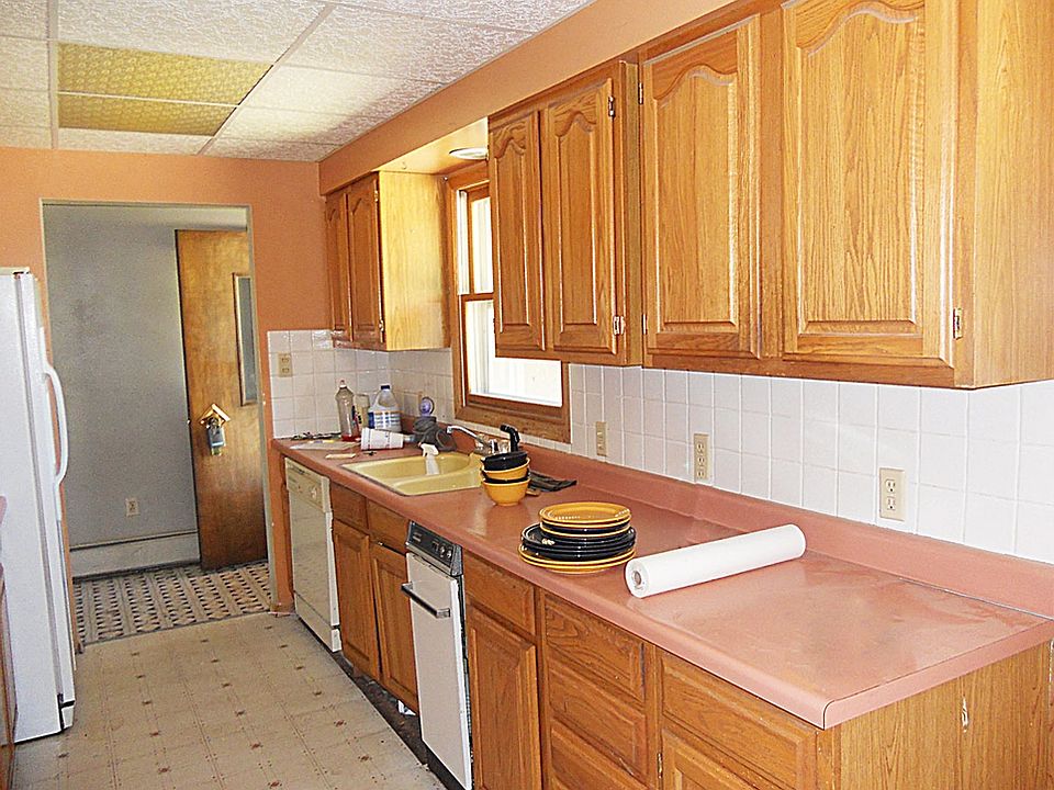 2nd image of 1547 Andover Dr
