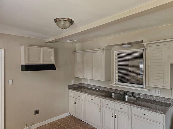 5th image of 1364 Vicoscia Ave