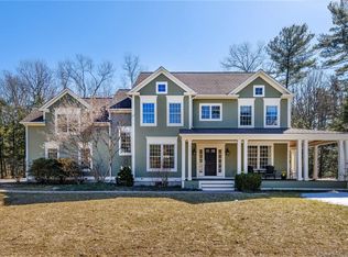 8 Joyce Ln, Simsbury, CT 06070