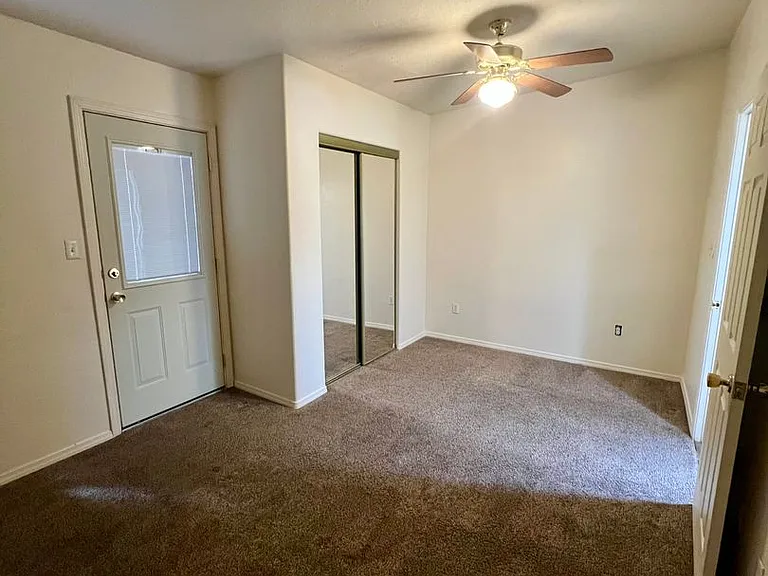 Modern Condo-Style Living Near Nob Hill & UNM $300 Off Move-In Special at The Spirals Apartments — Photo 52