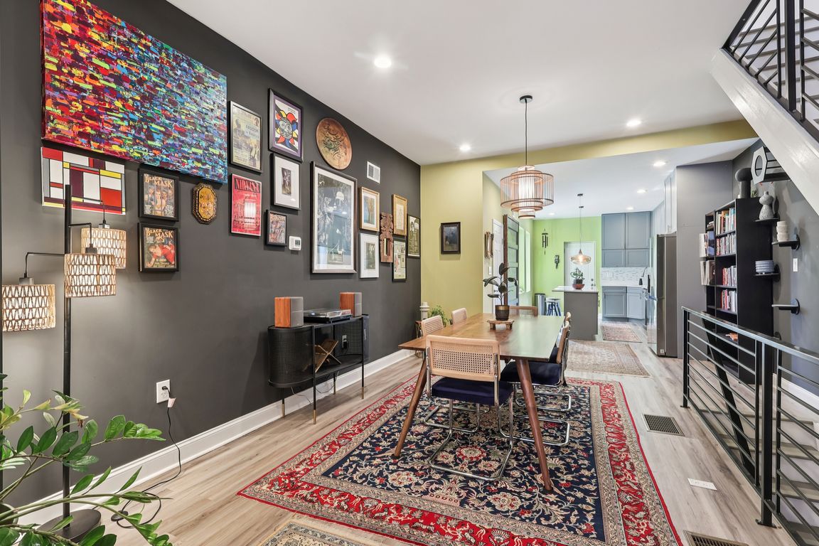 next background image