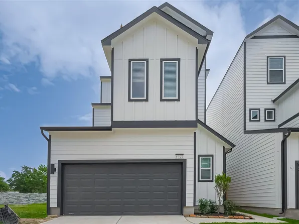 8933 Grovner Pl, Houston, TX 77055