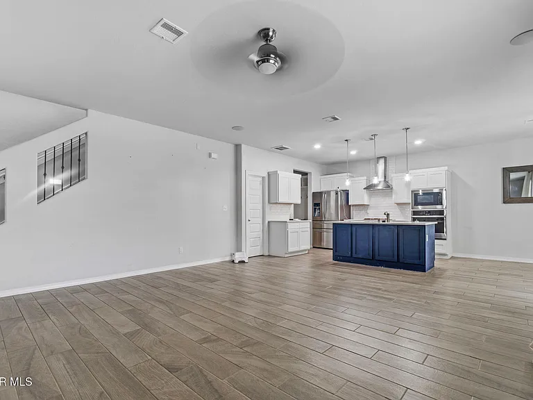 917 Airship Pl — Photo 10