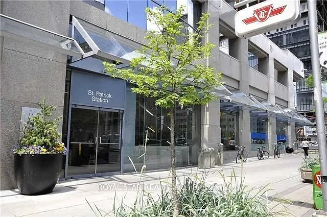 Building Photo - 426 University Ave #1507