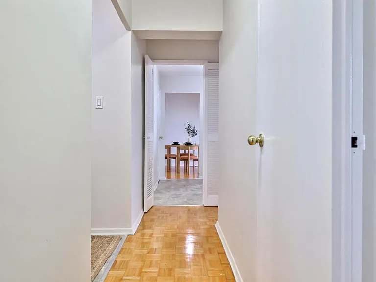 49 Wellington St — Photo 20
