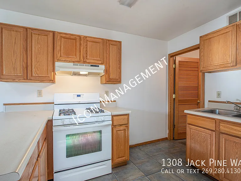 1308 Jack Pine Way — Photo 17