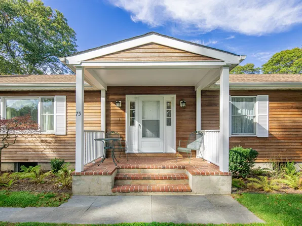 https://photos.zillowstatic.com/fp/a8411c34d2f8170dd837855a2e23ff8d-p_e.webp