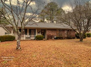 1102 Pinecrest Dr, Camden, AR 71701