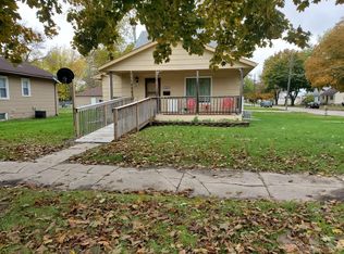 1204 S Carolina Ave, Mason City, IA 50401