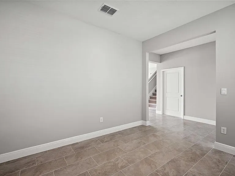 2560 Warren Acres Blvd — Photo 13