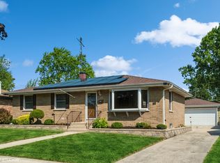 2804 W Grove Ave, Waukegan, IL 60085