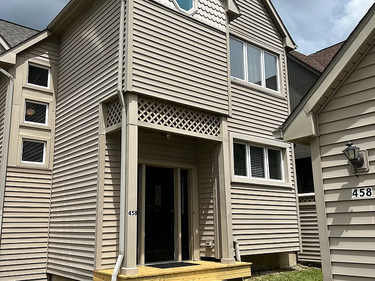 458 Village Oaks Ct — Photo 3