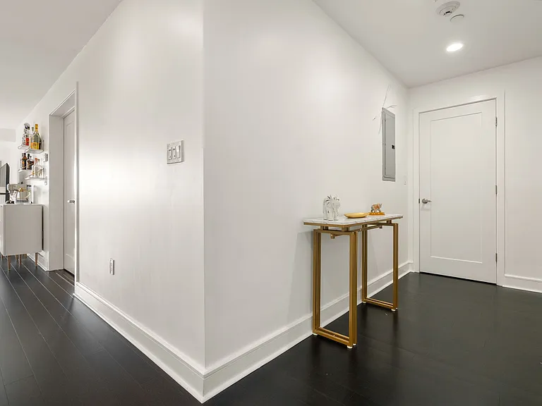 770 Washington Ave #404 — Photo 18