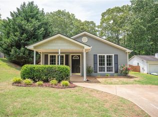 3626 Lakeview Dr, Gainesville, GA 30501