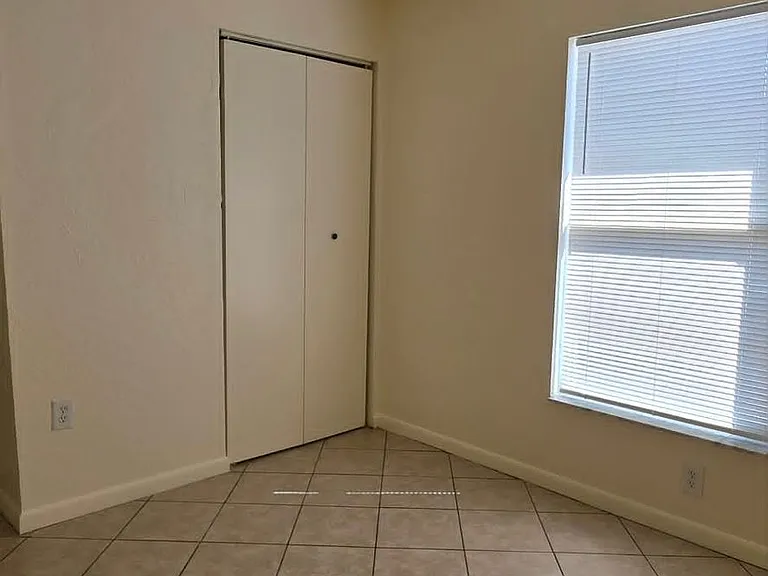8325 Omaha Cir — Photo 11