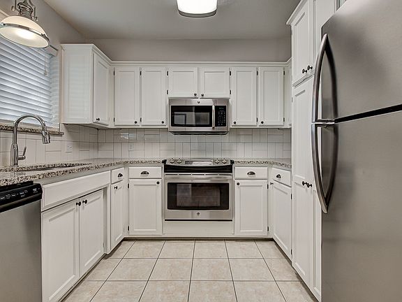 4th image of 1106 Bluestem Rd