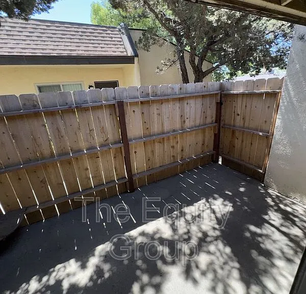 1326 W Elowin Ave — Photo 7