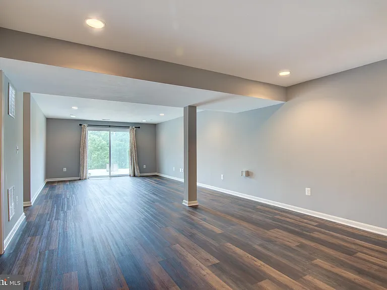 13481 Arcadian Dr — Photo 48