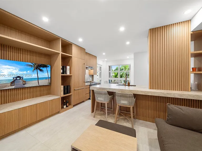 701 Crandon Blvd #401 — Photo 5
