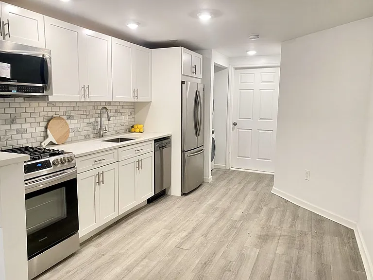 205 8th St #G1 — Photo 10