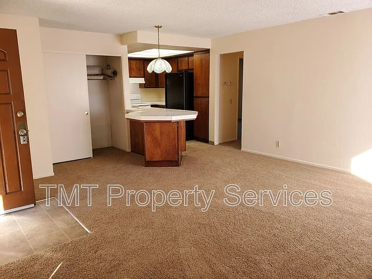 924 N O St — Photo 4