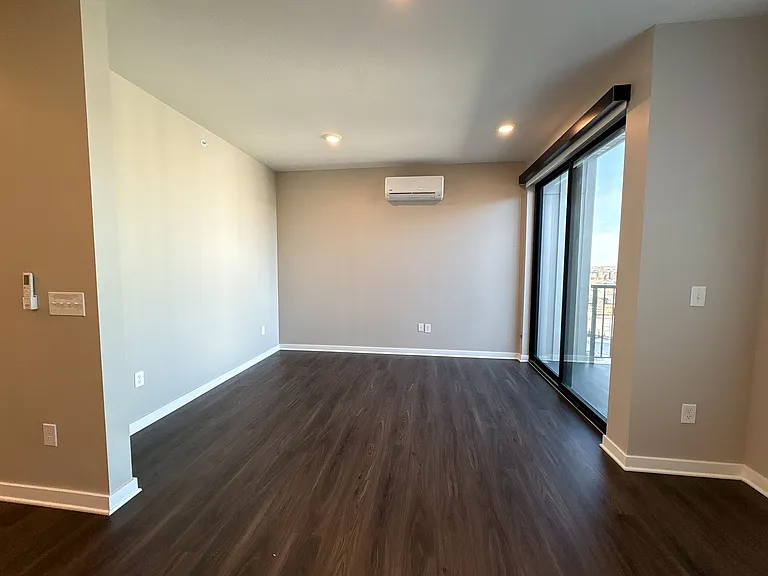Level at Village Gardens — Photo 22