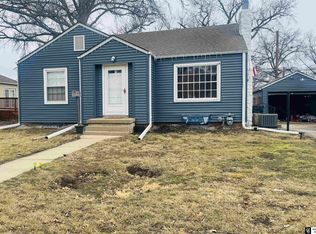 1015 N 13th St, Beatrice, NE 68310