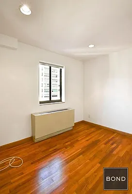 Rented by Bond New York | media 9