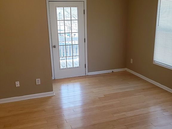 3rd image of 674 Shadow Lakes Dr