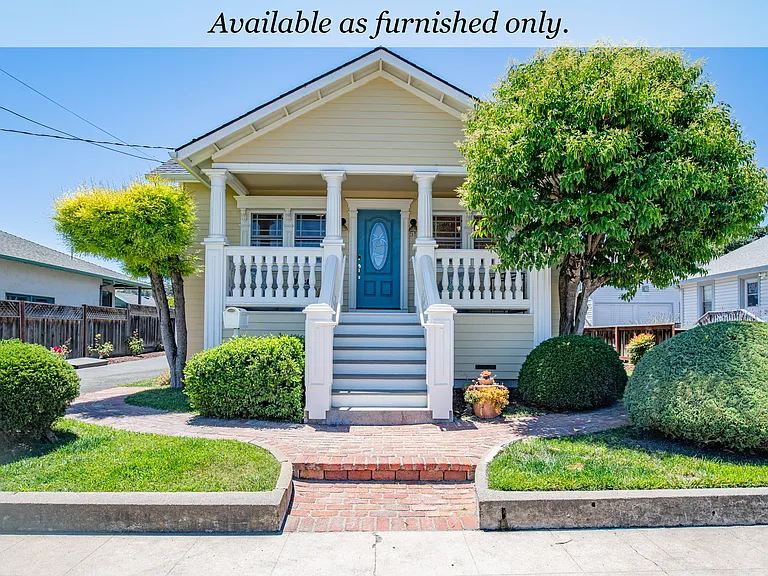 511 Baker St — Photo 1