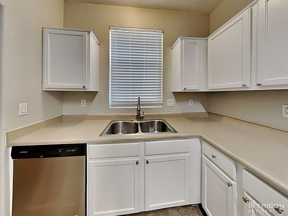 5th image of 10041 W Williams St