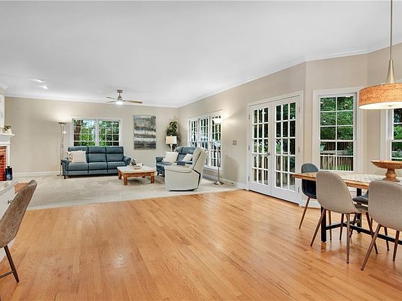5th image of 505 Middleton Pl