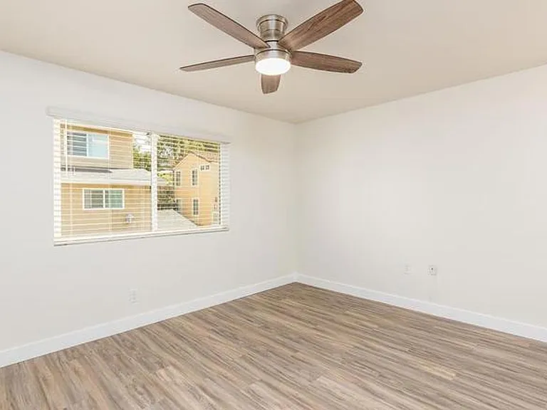 721 Buena Tierra Way #190 — Photo 24