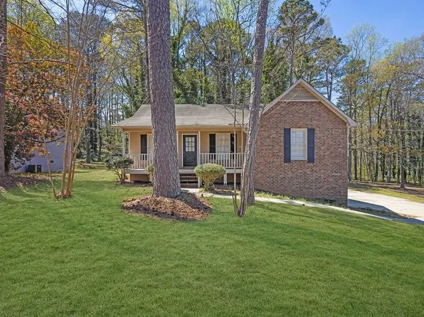 8633 Hilltop Rd, Jonesboro, GA 30236
