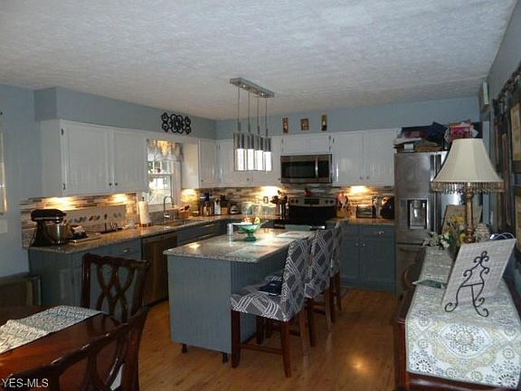 5th image of 16 Briar Ct