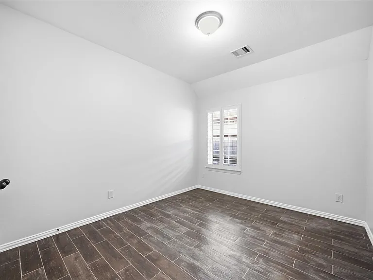601 Dunlavy Ln — Photo 17