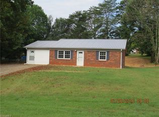 221 Redwood Bnd, King, NC 27021