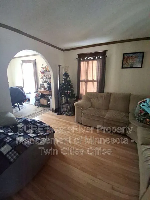 3 bed, 2.0 bath, 1154 sqft, $2,149 — Photo 3