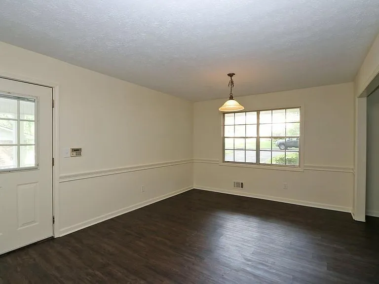 4215 Fawn Ln SE — Photo 11