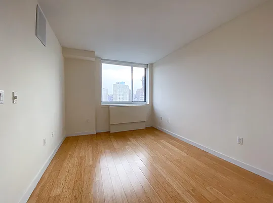 Rented by Kahen Properties | media 6