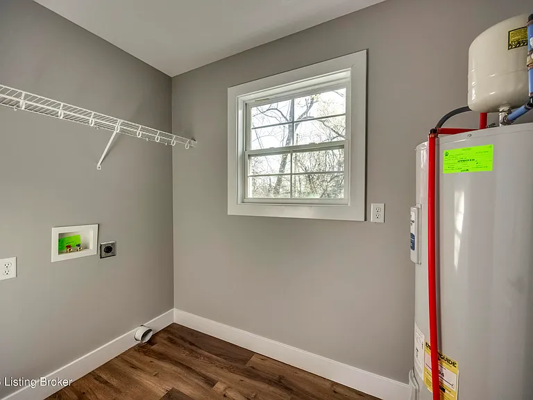 114 N Elm Grove Ave — Photo 57