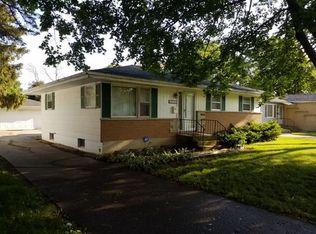 2101 33rd St, Zion, IL 60099