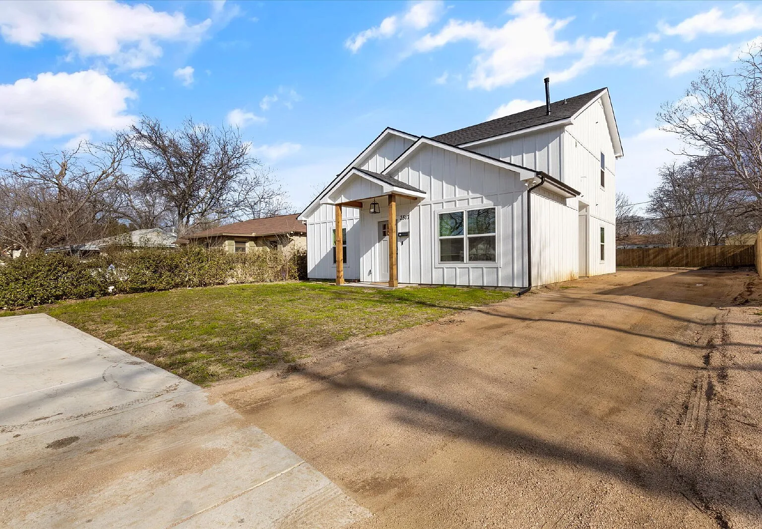 4 bed, 4.5 bath, 2205 sqft, $4,000 — Photo 1
